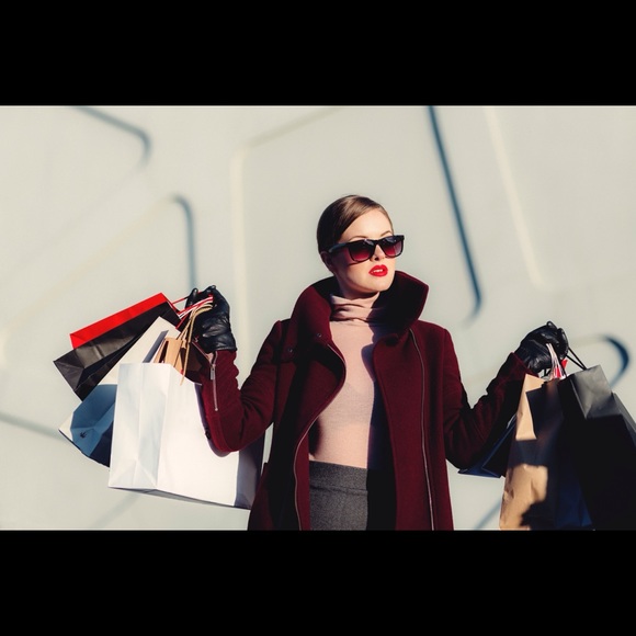 Meet your Posher, Kaylan! - Picture 2 of 7